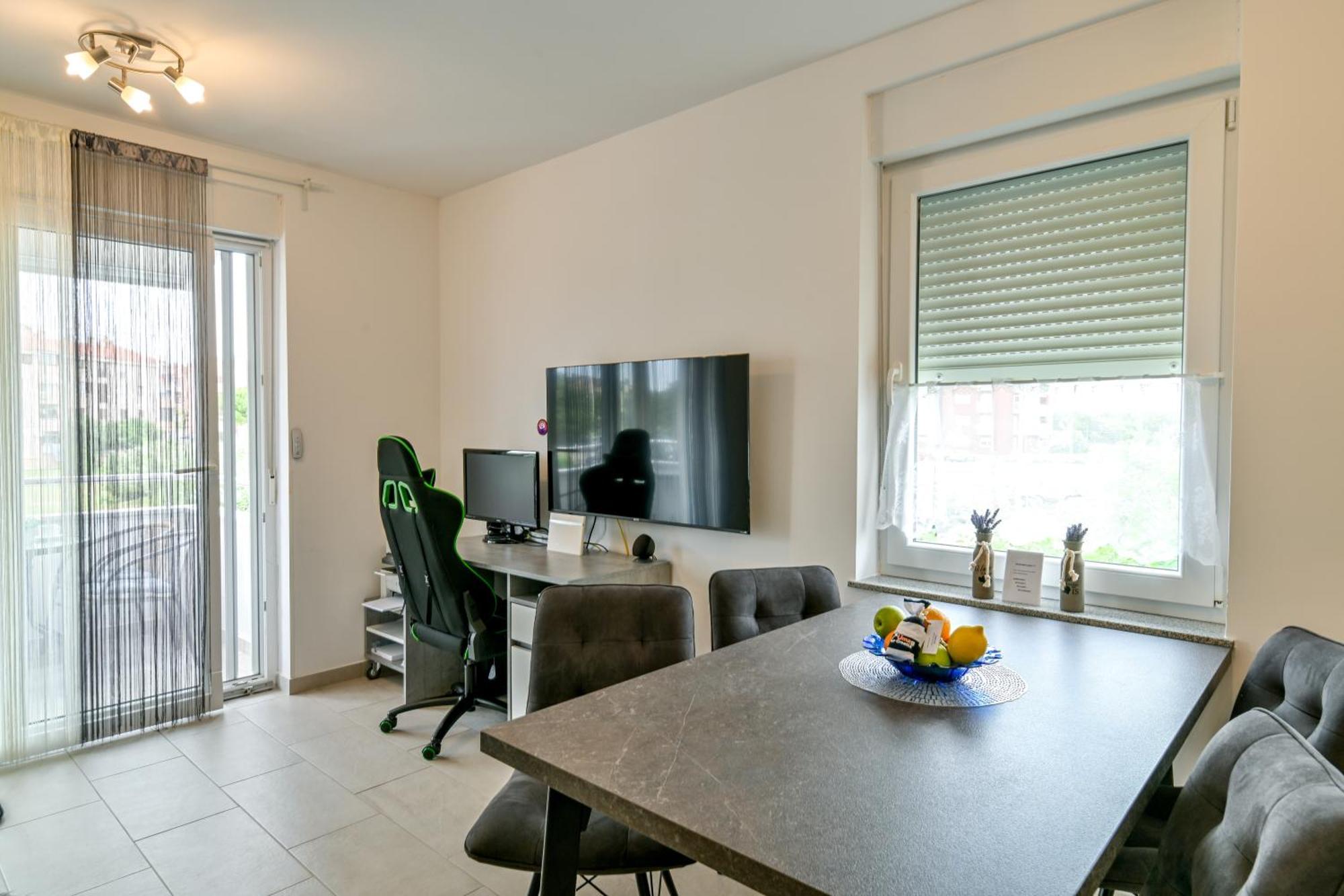 אומאג Apartment Uma מראה חיצוני תמונה