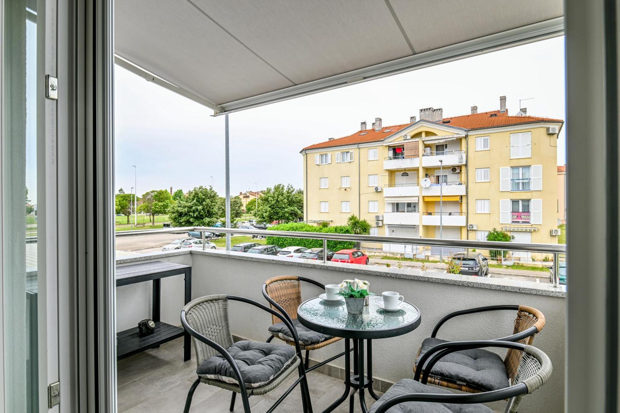 אומאג Apartment Uma מראה חיצוני תמונה