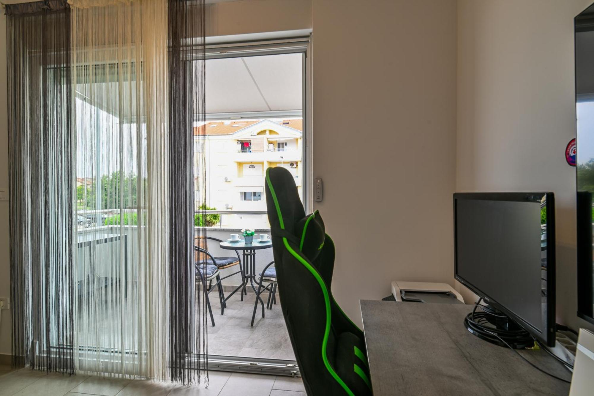 אומאג Apartment Uma מראה חיצוני תמונה